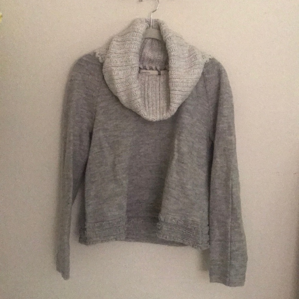 Sleeping on snow sweatshirt